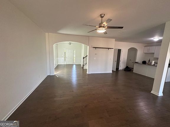 5th image of 125 Worthing Ln