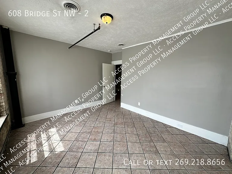 608 Bridge St NW #2 — Photo 14