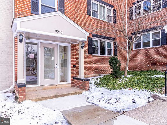 3rd image of 3045 Patrick Henry Dr APT 101