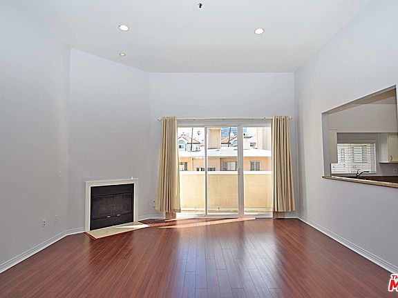 2nd image of 602 S Wilton Pl APT 305