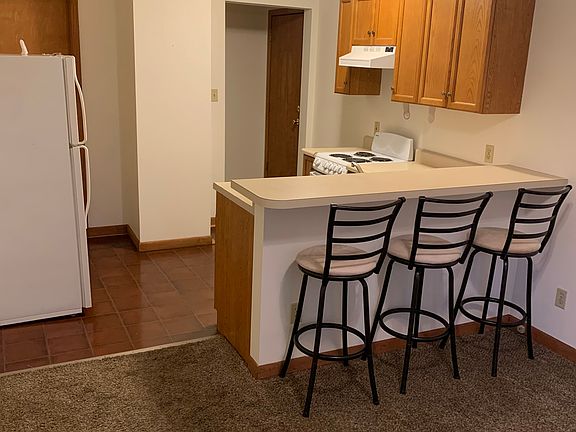 2nd image of 107 Landing Ln