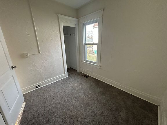 5th image of 37 Fox St Unit 1