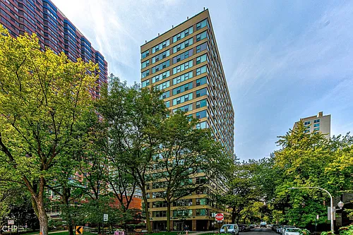2970 N Lake Shore Dr #4A Photo 1