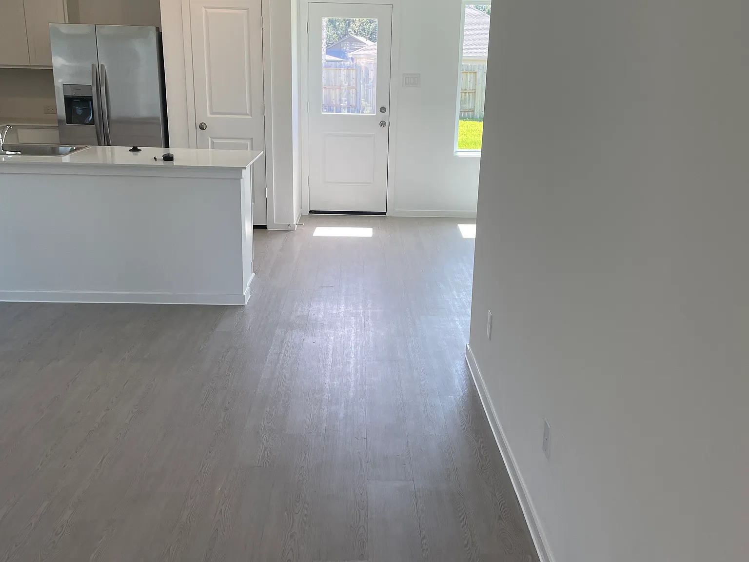 3 bed, 1302 sqft, $1,850 — Photo 4