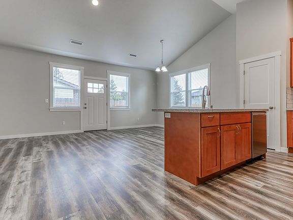 2nd image of 15020 SE 5th St