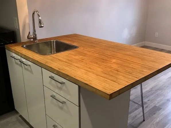 1839 Davenport Rd #2, Toronto, ON M6N 1B8