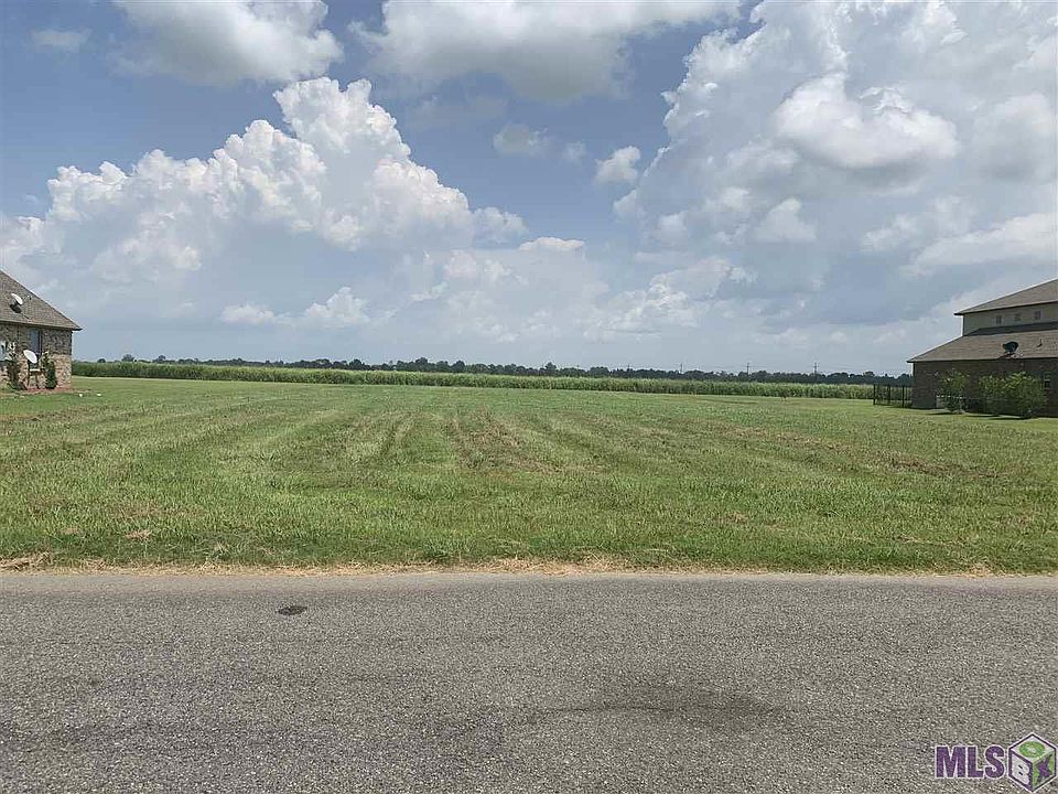 2nd image of Montrachet Dr