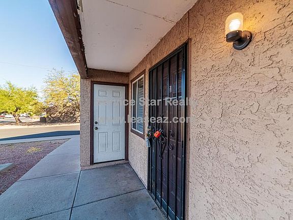 3rd image of 735 E Hazel Dr APT 1