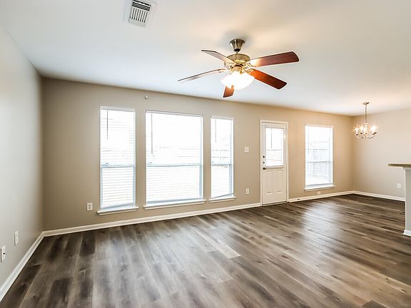5th image of 1111 Richcrest Dr