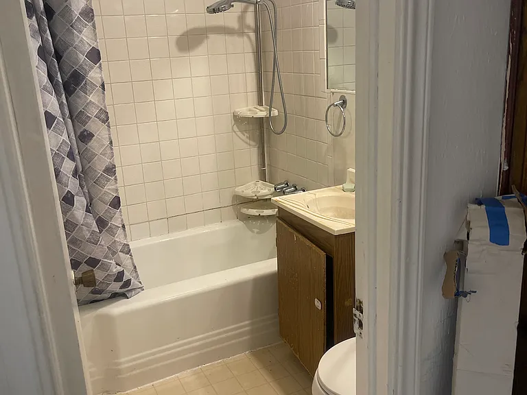 1124 SW 45th St — Photo 9