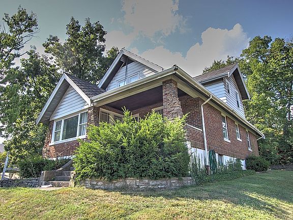 2nd image of 2500 Moundview Dr