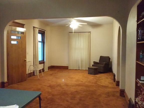 3rd image of 439 W 2nd Ave