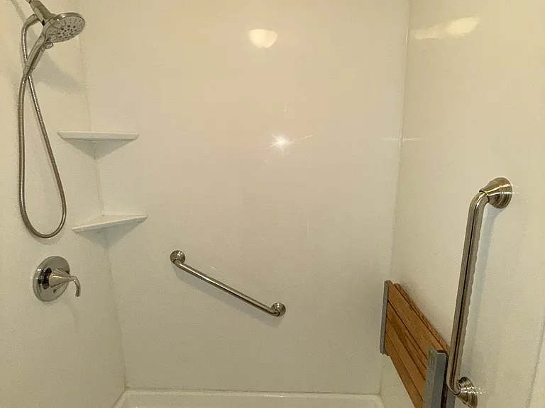 830 E River Rd #B — Photo 9
