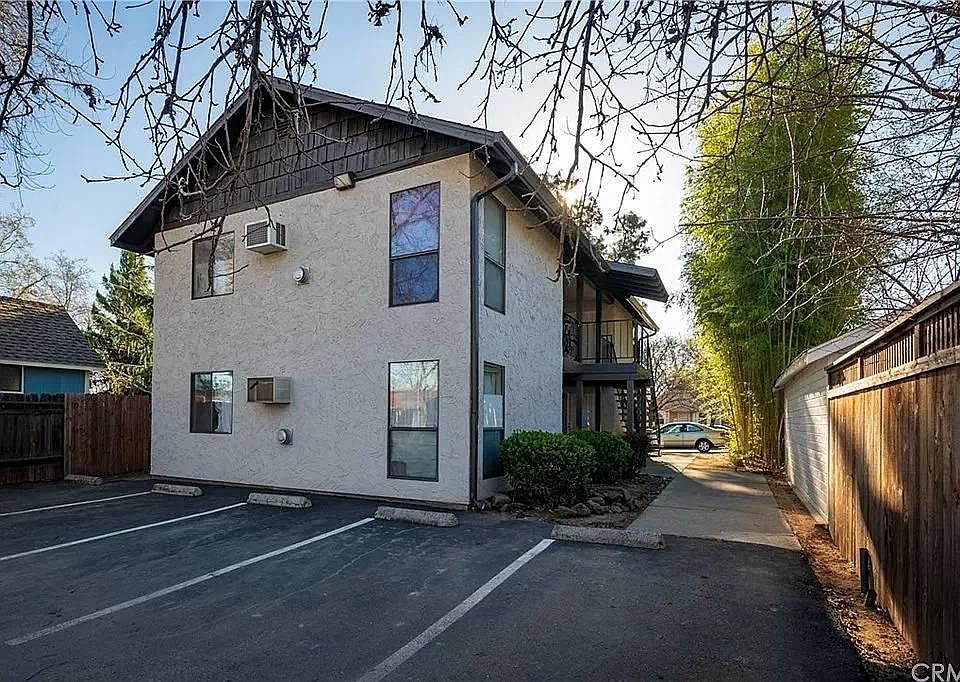 2nd image of 128 W 21st St APT A