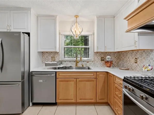 12408 Monroe Ave, Grandview, MO 64030