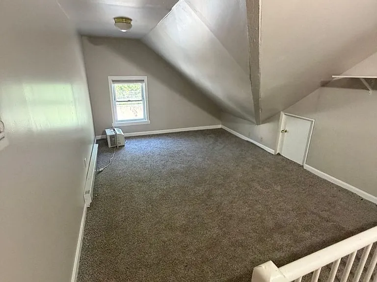 325 Rogers St — Photo 25