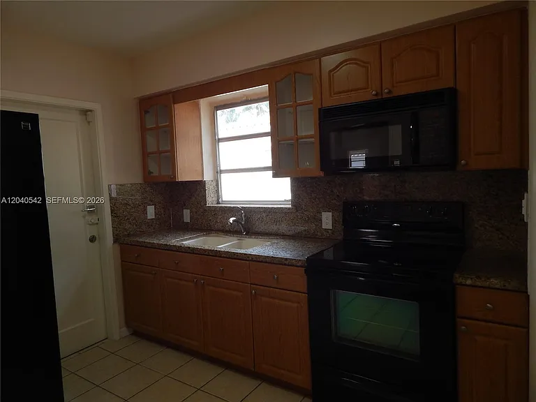 1841 SW 37th Ave — Photo 10