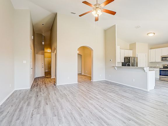 5th image of 109 Jennie Marie Cir