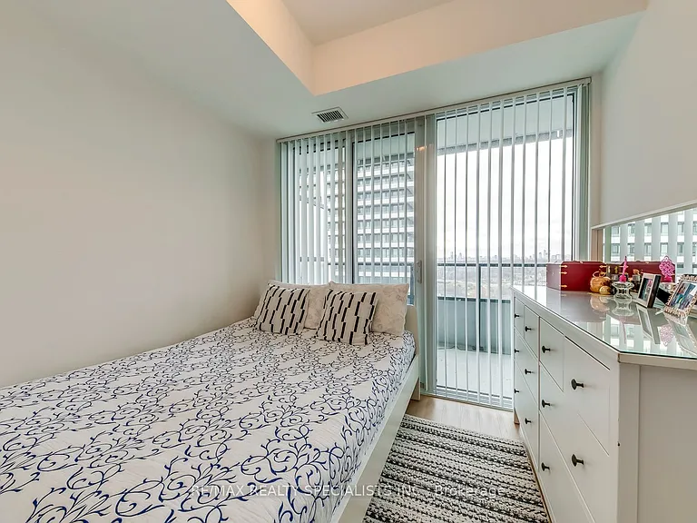20 Shore Breeze Dr #1404 — Photo 19