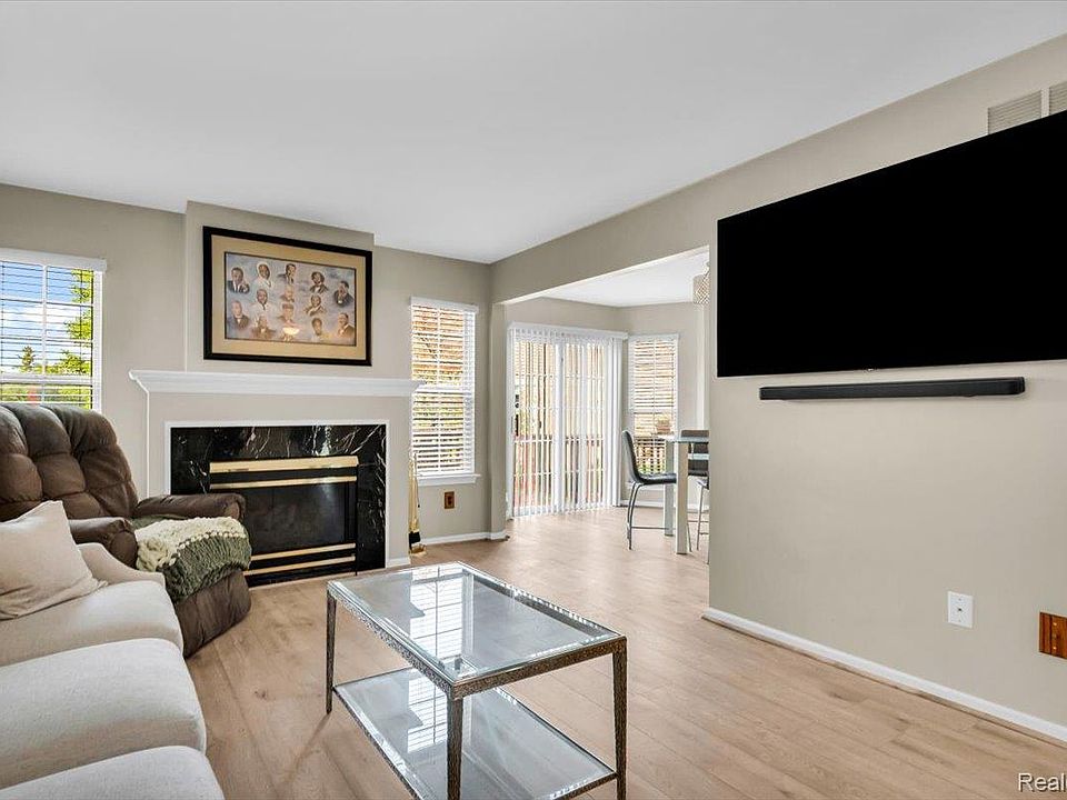 3947 Hunters Cir E, photo 7