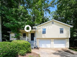 372 Kings Hill Ct, Lawrenceville, GA 30045