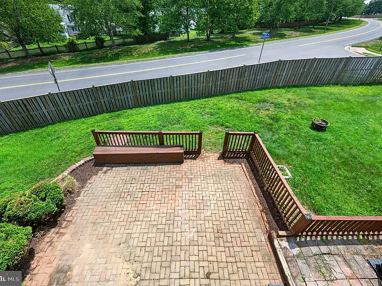 13296 Hollinger Ave — Photo 30