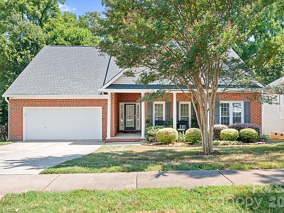 2nd image of 17324 Cambridge Grove Dr
