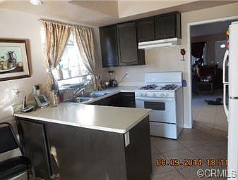5th image of 927 Dahlia Ct