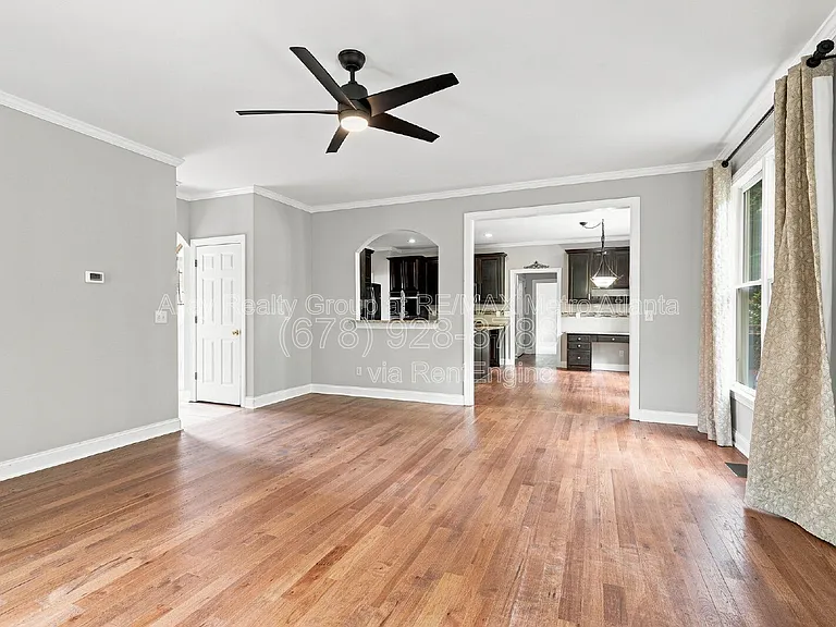 6725 Ridgefield Dr — Photo 9