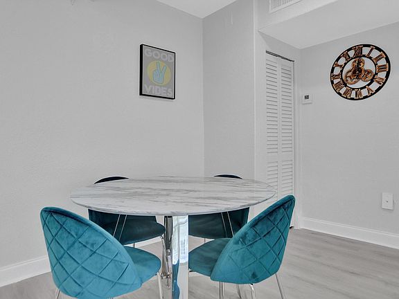 5th image of 10000 W Bay Harbor Dr #Penthouse 5
