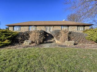 3613 Clear Stream Dr, Mountville, PA