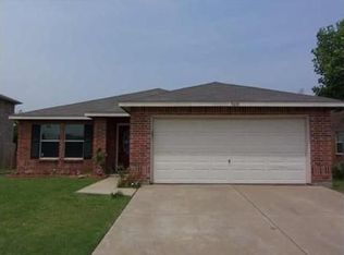 5610 Swan Lake Dr, Arlington, TX 76017