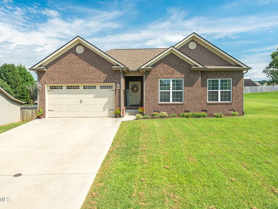 1st image of 387 Stone Creek Dr