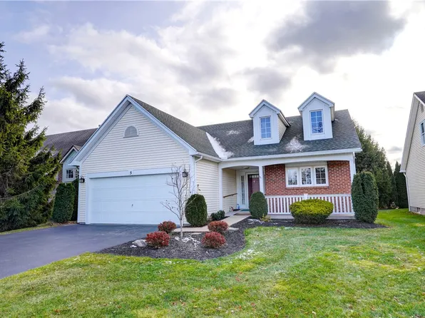 5 Killeen Dr, Fairport, NY 14450