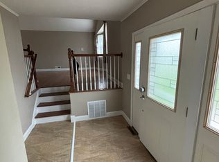 655 Harrell Ave, Woodbridge, NJ 07095