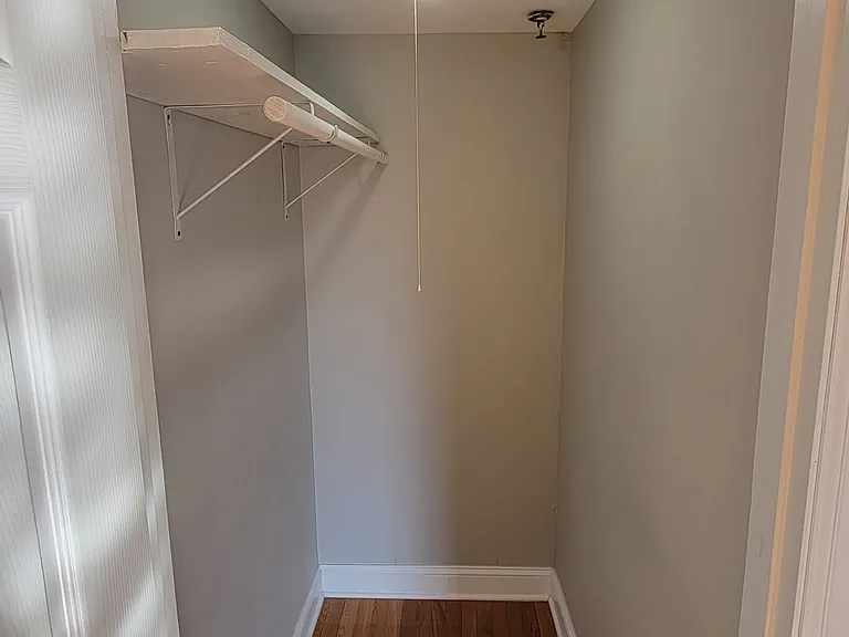 240 Sheffield Ave #1BB — Photo 12
