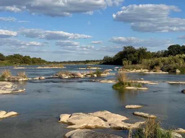 19327 W RR 152, Castell, TX 76831