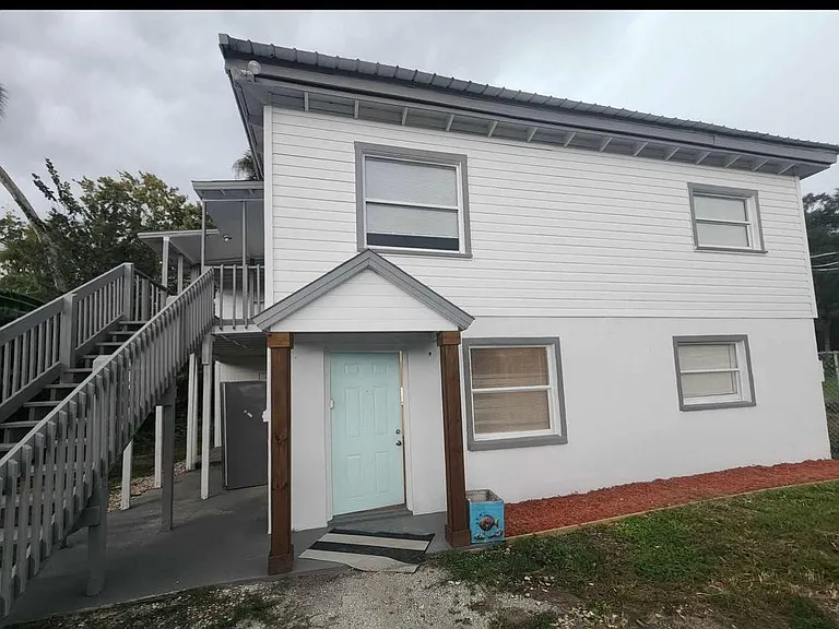 615 Clearlake Rd #B — Photo 1