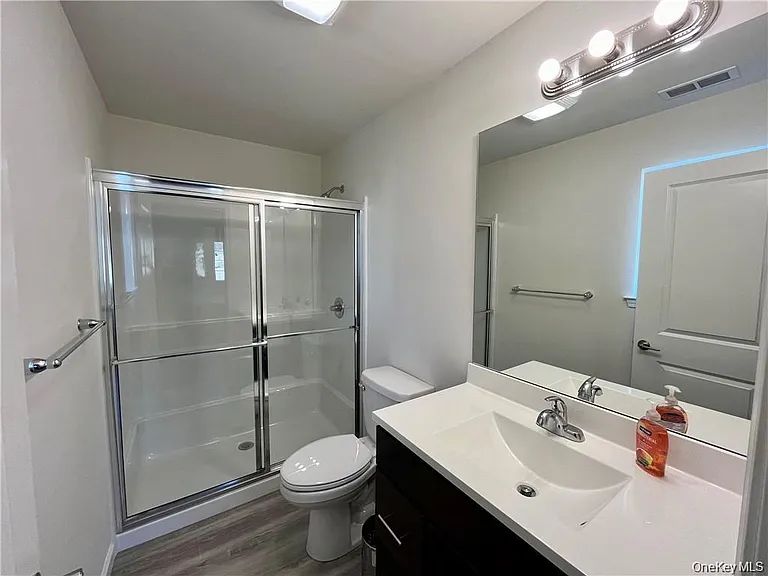 206 Golf Links Rd #825 — Photo 4