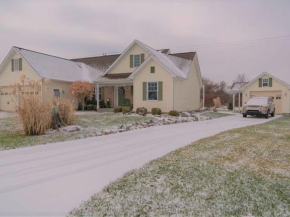 3rd image of 7017 Greenbush Ln