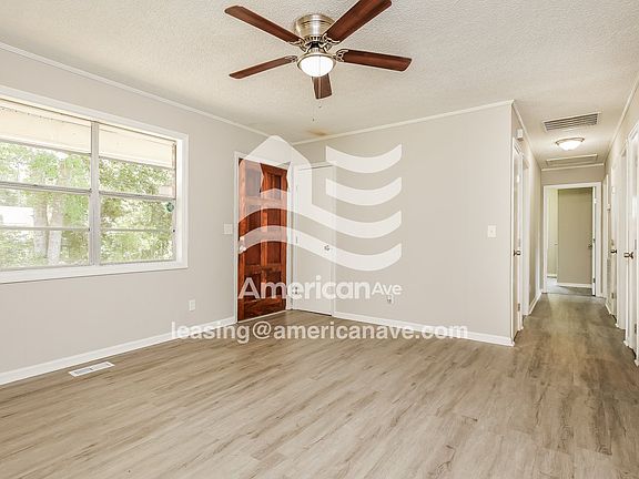 25421_005_living_room_13810374.jpg