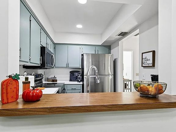 3rd image of 9252 San Jose Blvd