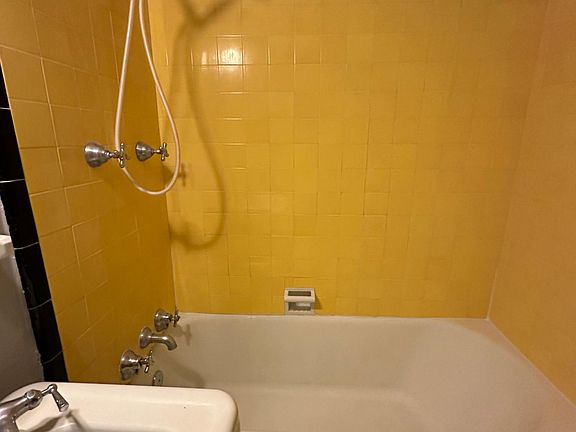 5th image of 945 N El Dorado St #8