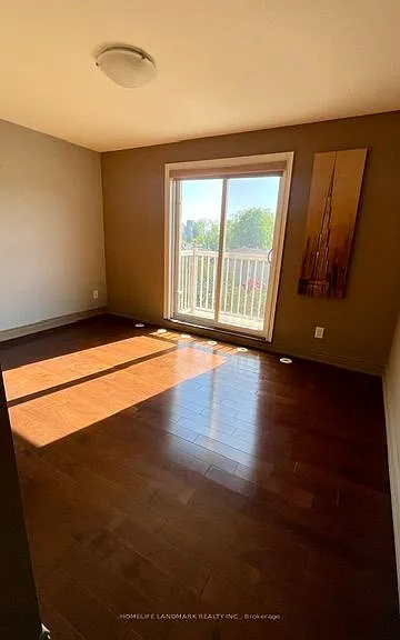 50 Clairtrell Rd — Photo 11