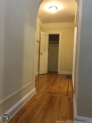 Rented by Realty 2000 Corp | media 7