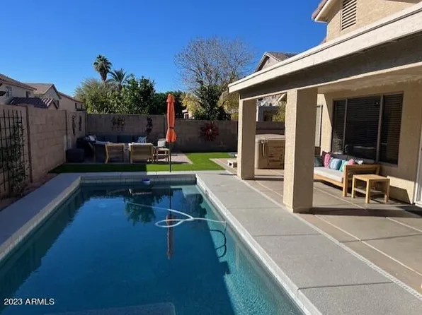 487 W DOUGLAS Avenue, Gilbert, AZ 85233