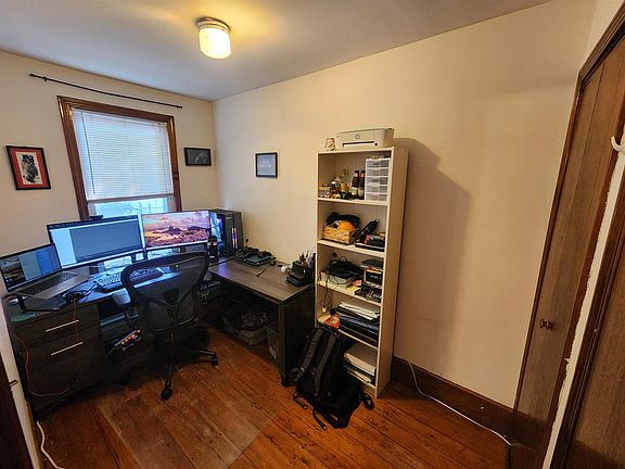 5th image of 13 Bristol St APT 2