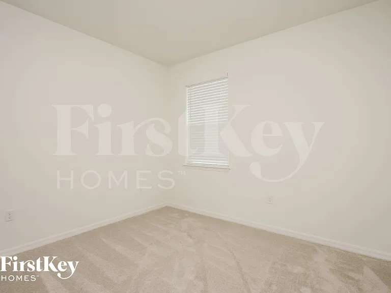 360 Corbel Ln — Photo 10