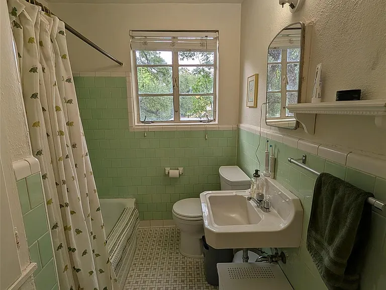 1302 Kirkwood Rd #B — Photo 9