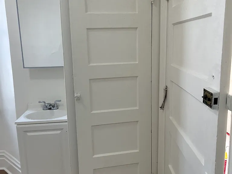 754 Broadway St #29 — Photo 6